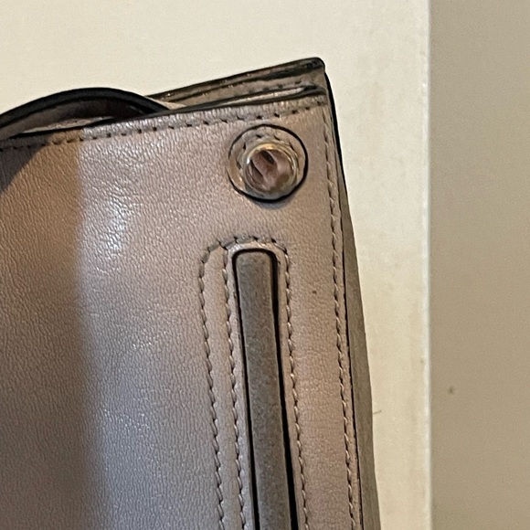 KATE SPADE ♠️ NEW YORK
Leather Shoulder Bag - Picture 6 of 8